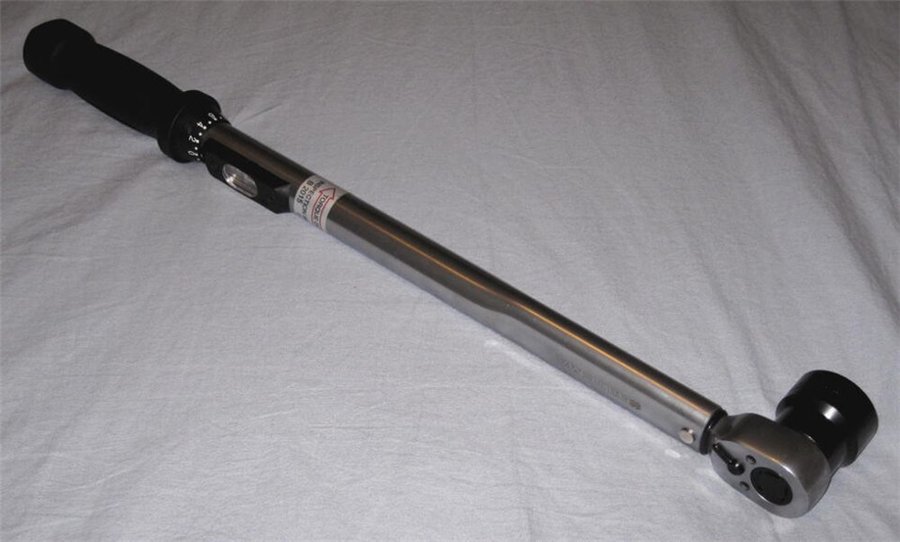 Ключ динамометр.щелчковый 1/2" (40-200 Нм) ДелоТехники
