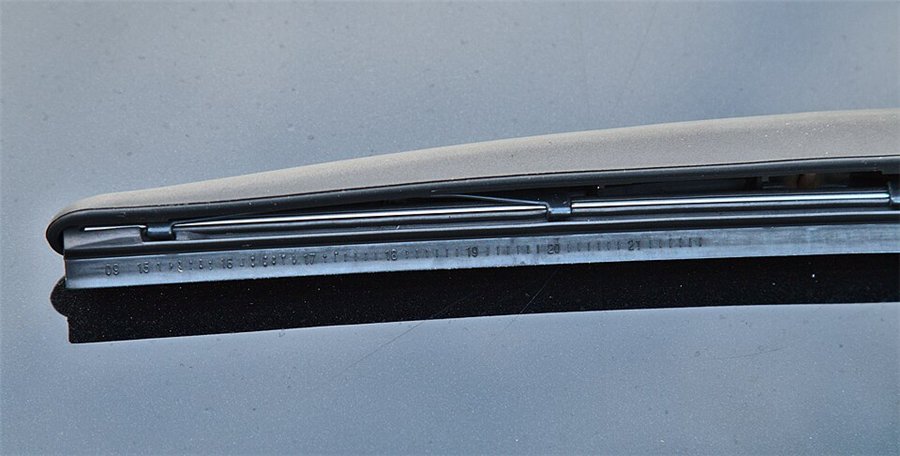 Щетка 33см/" бескаркасная (7 адапт.) AUTOVIRAZH